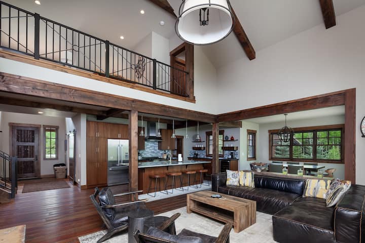 Western-style Retreat | Views Of Viking Creek - Abruzzo
