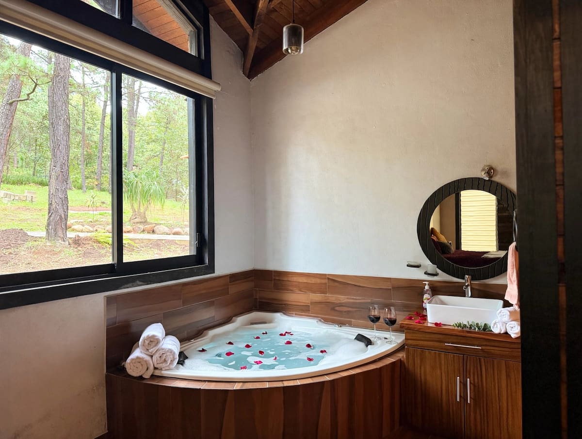 Sierra Luxxe Cabin 3