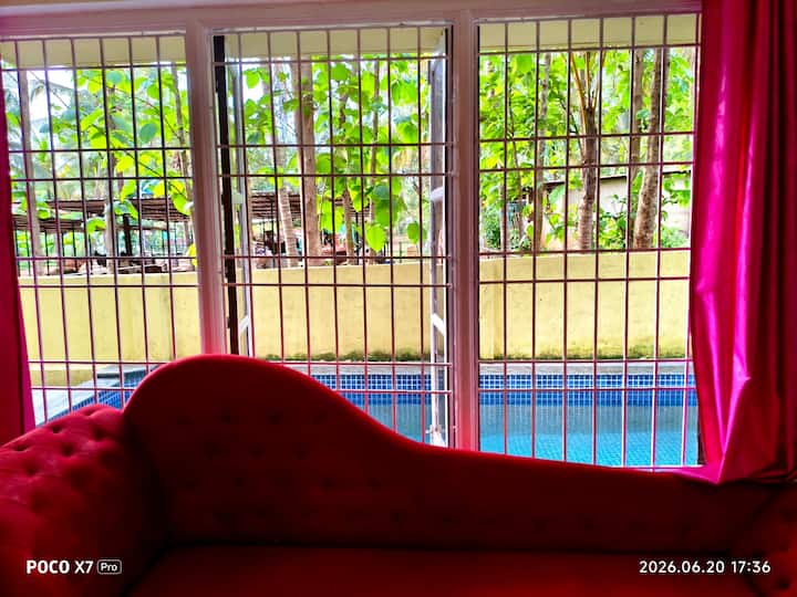 Living room image 5