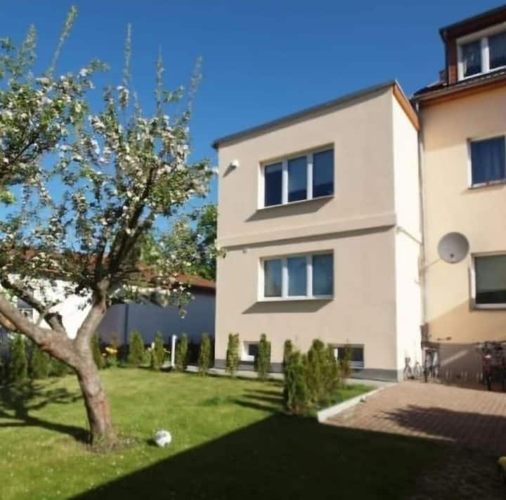 Haus Potsdam In Eiche, 2 Zimmer-wohnung - Potsdam