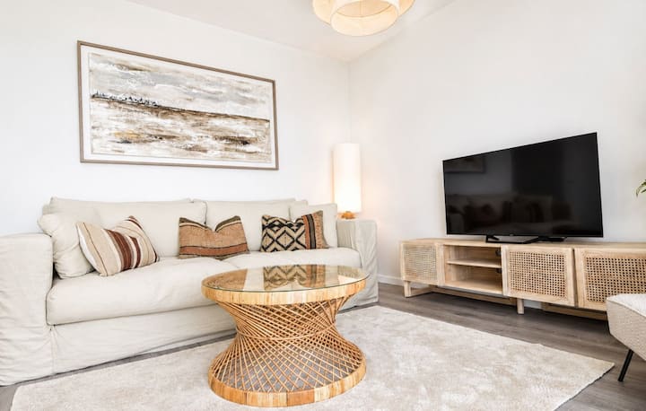 Elegant Three-bedroom Penthouse With Pool, Gym - Rincón de la Victoria
