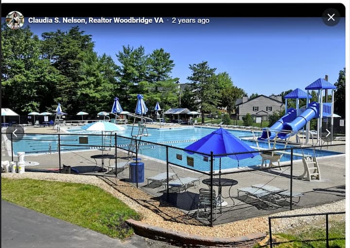 Spacious 4br Home In Woodbridge/ Extended Stays - Woodbridge, VA