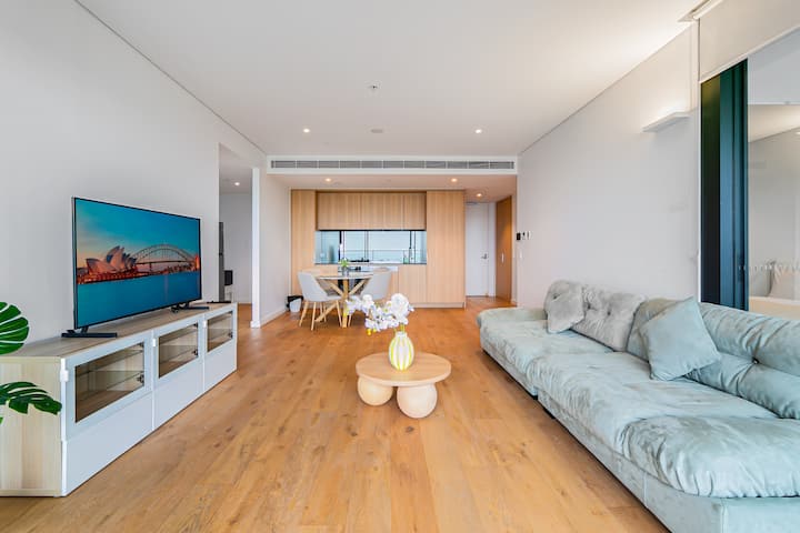 Prime Location Sky View 2bed 2bath| Free Parking - Parramatta