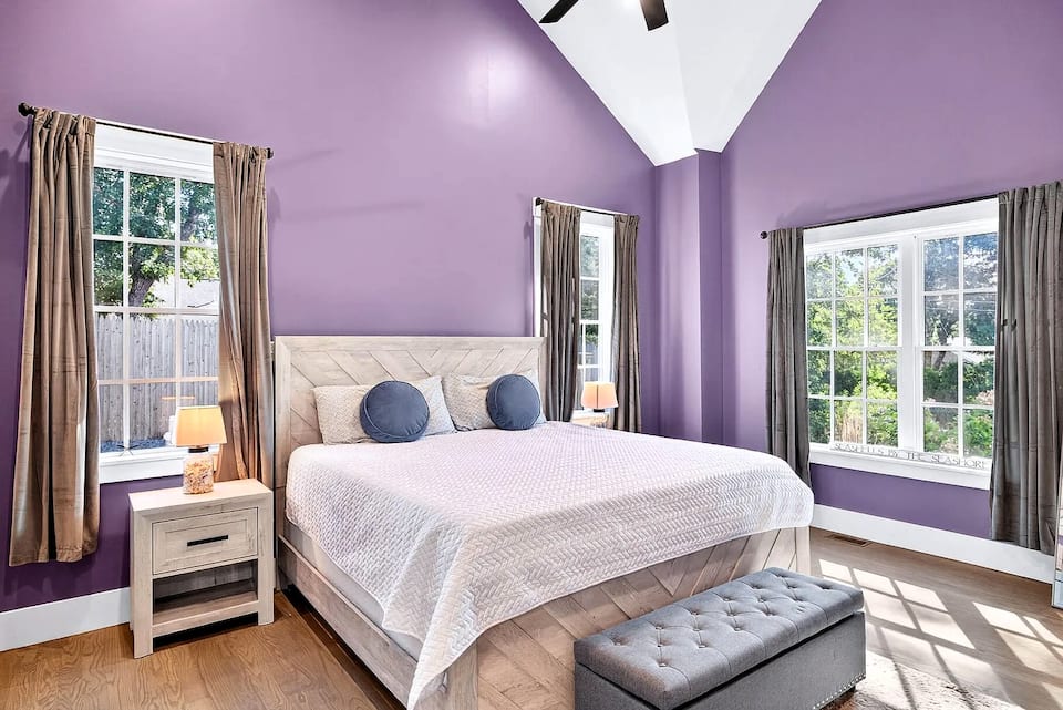 Primary suite king bed