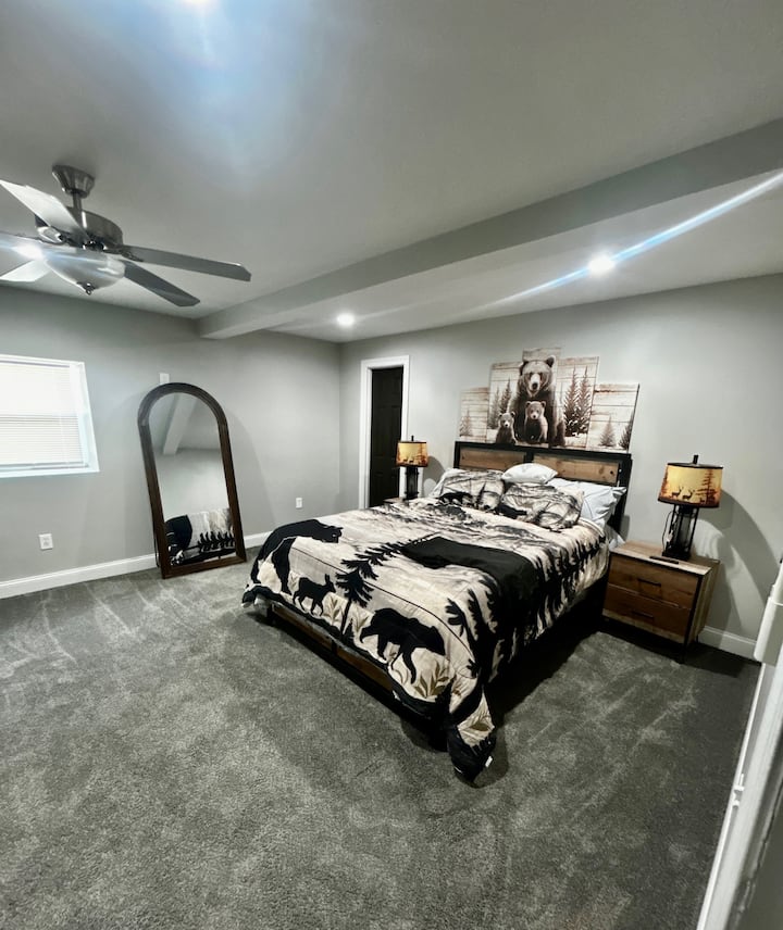 Huge Property W/5bd 3bath-shop - Garden City, KS