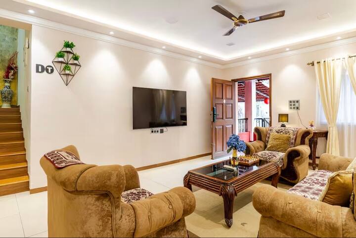 Living room image 3