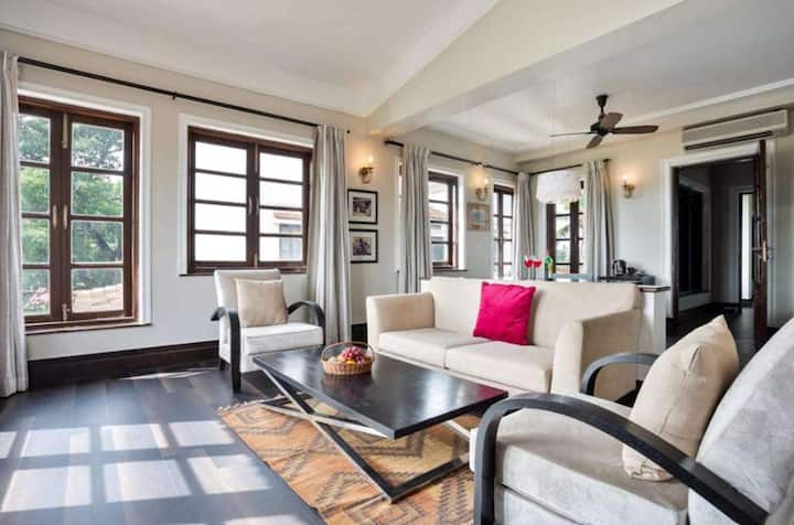 Living room image 1
