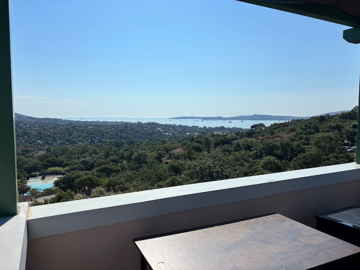 Vue Magnifique - Grimaud