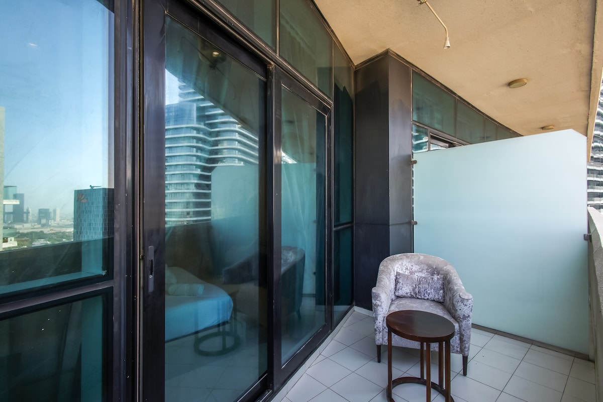 Studio Furnished Apartment with City View 2
