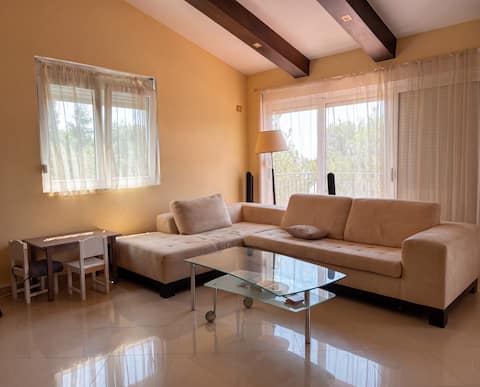 Successful Airbnb property: Cappuccino • Family Apartment Near the Beach in Sutomore