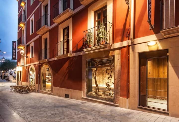 Hostal La Noria: Discover Tarragona From La Noria - Tarragona