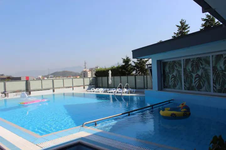 Modern Apartment Near City Center With Parking - Tirana