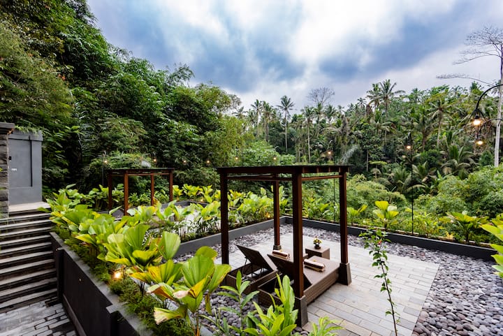 1br Pool Villa With Beautiful Forest Atmosphere - Bali