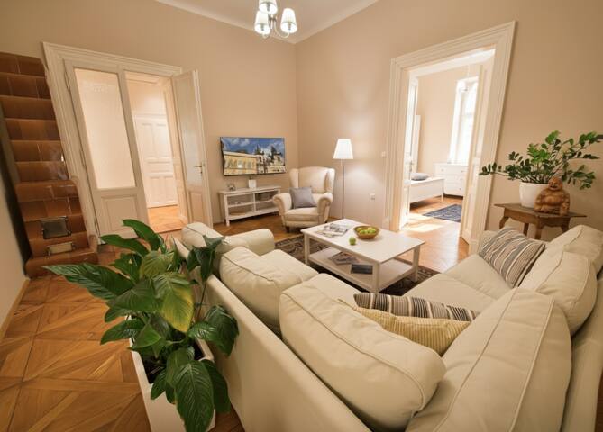 Sweet & Cosy Old Town Apartment gallery image 2