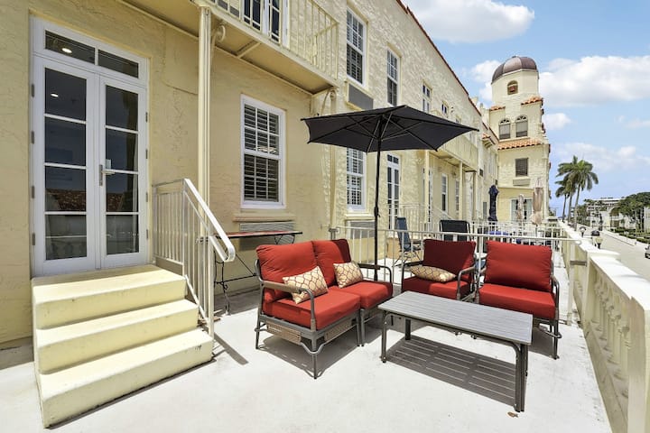 The Island Terrace Suite At Palm Beach Hotel - Palm Beach, FL