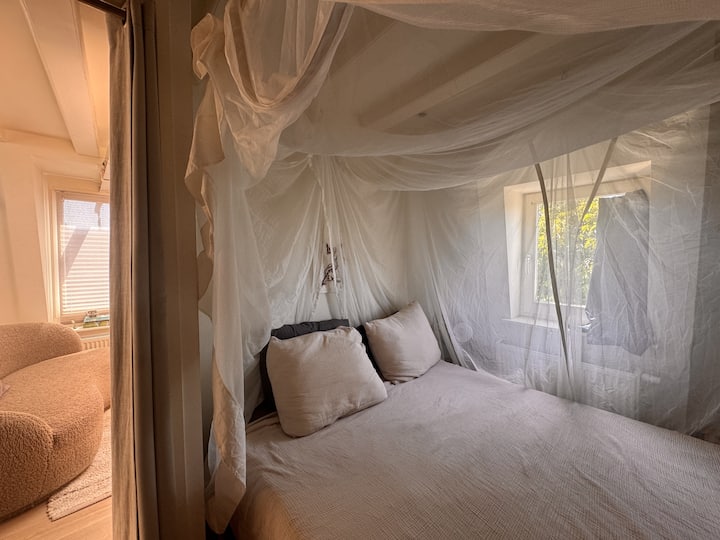 Licht Kunstenaars Huis Met Panorama Dakterras - 贊丹