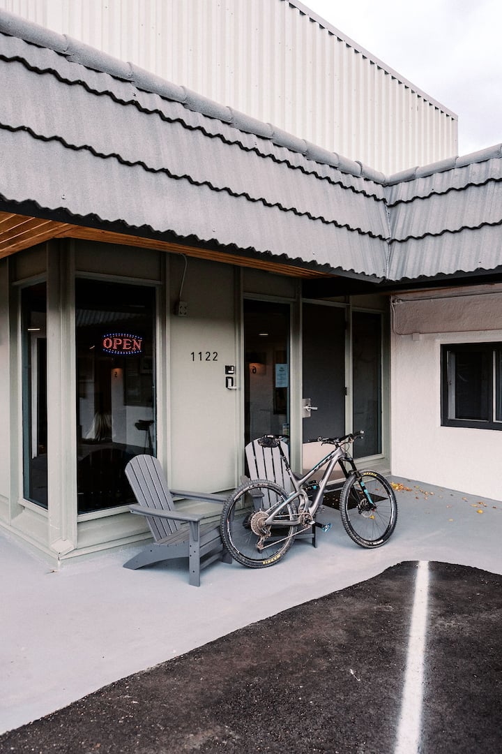 Western Lodge Motel -Soda Creek Single - Steamboat Springs, CO