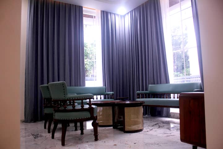 Living room image 4