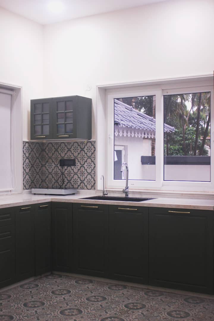 Full kitchen image 3