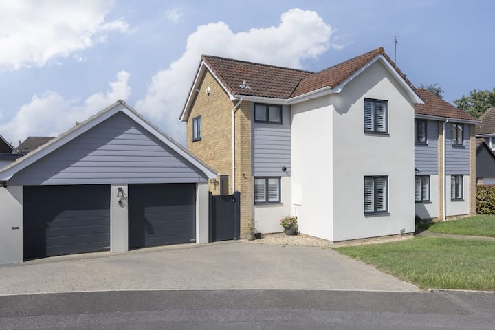 Spacious 5-bed Detached-maison-salle De Bain Privé - Cheltenham
