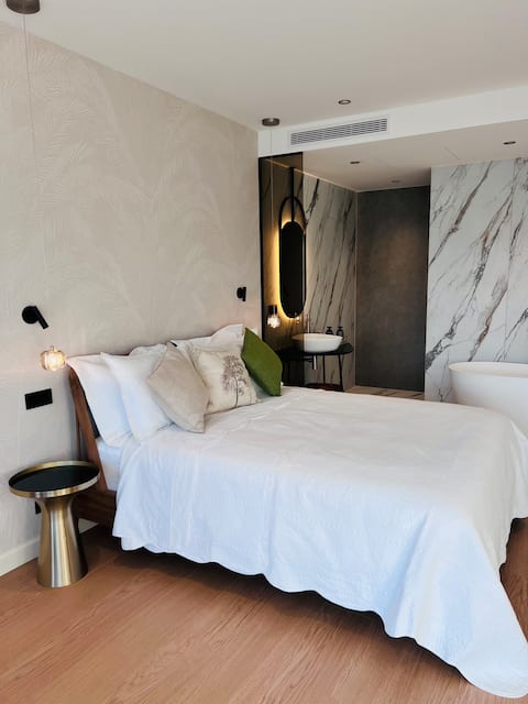 Annonce Airbnb populaire: Silfra Private House - Prestige Studio 2 à Veyrier Du Lac