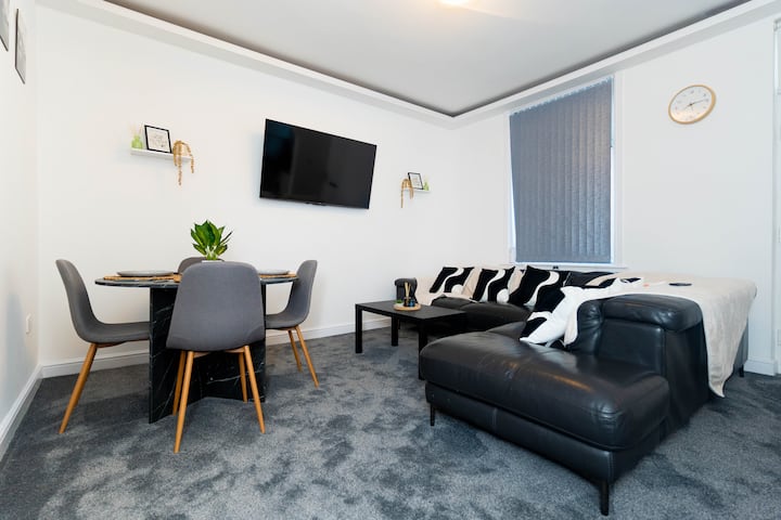 Carter House - Sleeps 7 - Close To City Centre - Leeds