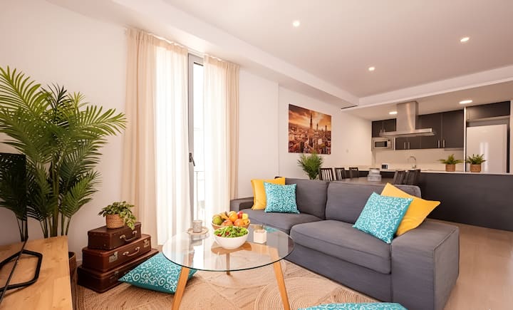 Cozy 3-bedroom Apartment For 6 In Central Location - Barcelona