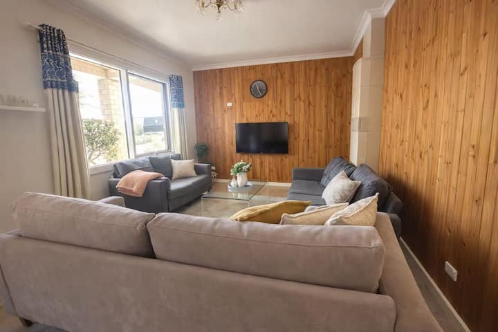 2 Bedrooms Unit - 글레넬그