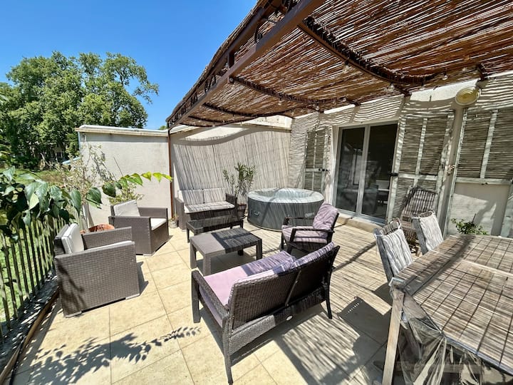 Maison Au Calme, Terrasse Ensoleillée Et Jacuzzi - Salon-de-Provence