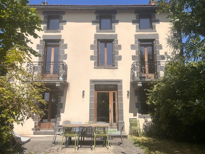 La Maison De L'enclos - Riom