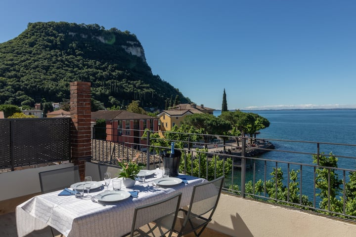 Casa Bortolo: Il Lago Ai Tuoi Piedi - Garda
