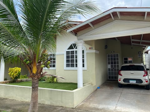 Excellent and economical house in La Chorrera.