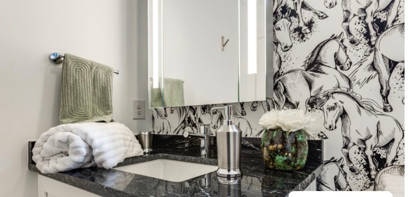 South Congress Retreat w/ Hot Tub + Dog Friendly