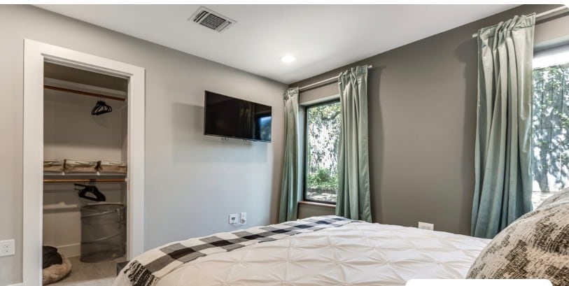South Congress Retreat w/ Hot Tub + Dog Friendly