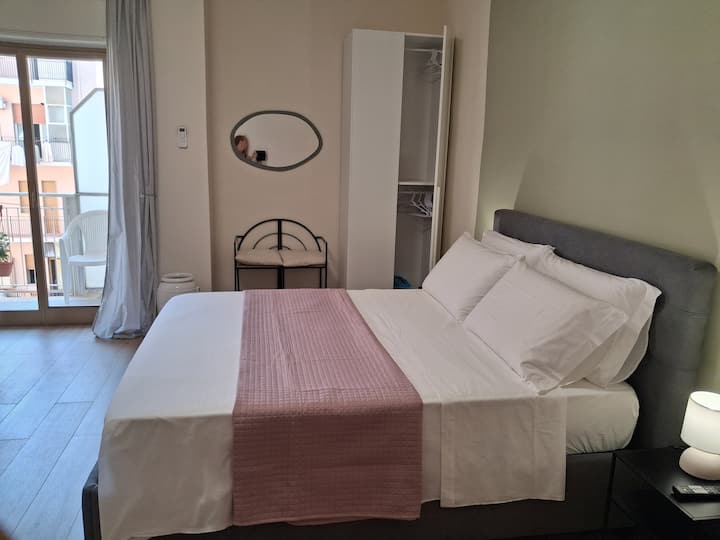 Portside House Suite-5min Dal Porto Per Le Eolie - Milazzo