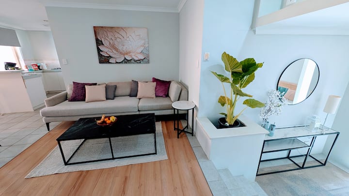 1 Brm Villa With Home Office - Perth