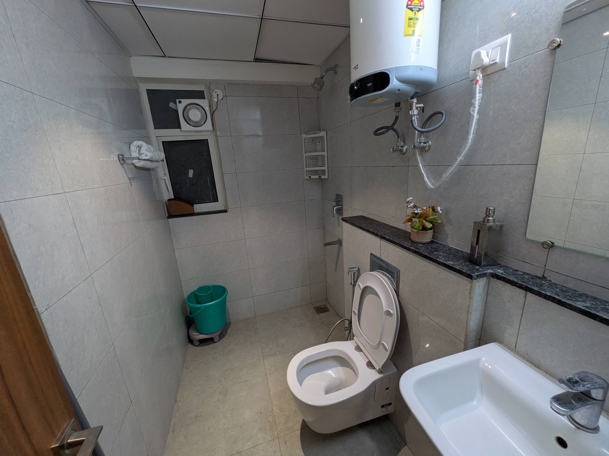 WC, basin and shower area