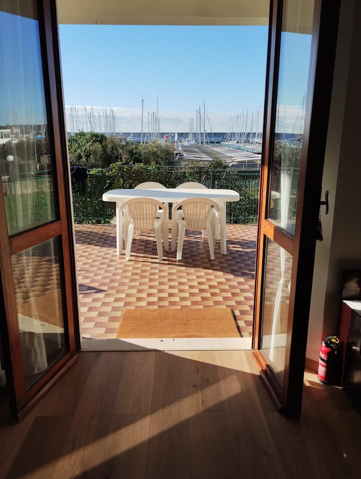 Terrazza Vista Mare/ Elegante Appartamento Seaview - Rosignano Marittimo