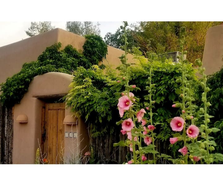 The Rose Casita - Santa Fe - - Santa Fe, NM