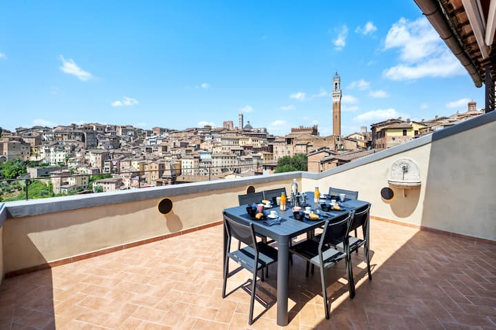 Modern Central Penthouse With Panoramic Terrace - Siena