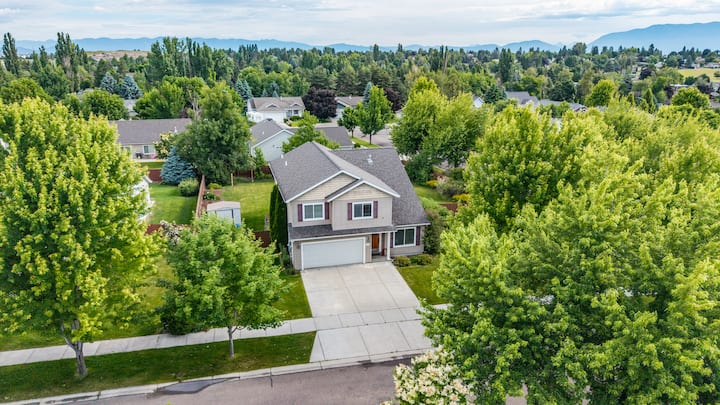 Near Flathead Lake, Fireplace, Fenced Yard - Kalispell, MT