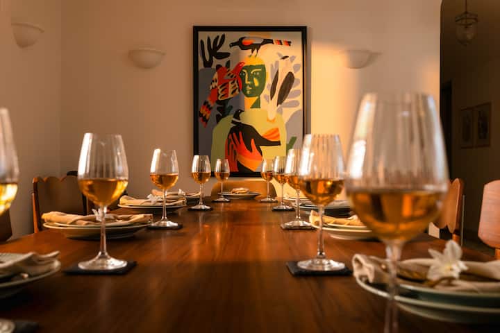 Dining area image 1