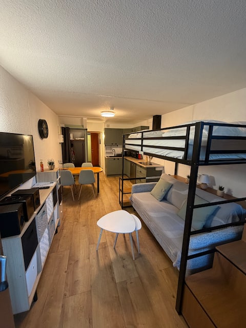 Top performing Airbnb: Renovated studio with views of the slopes in Bagnères De Bigorre