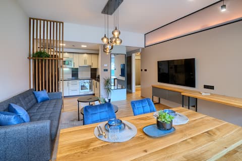 Top performing Airbnb: Locelot Apartment: 290m to O2 Arena & Metro in Praha 9