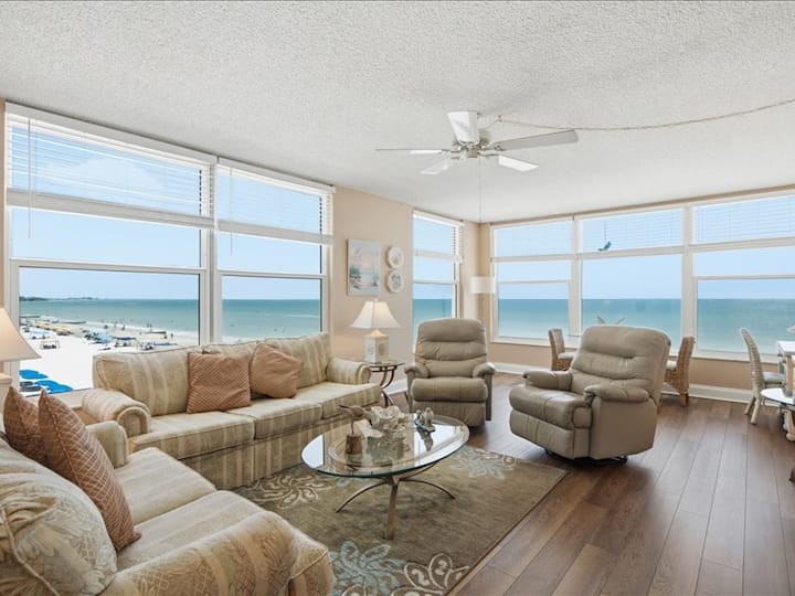 Million Dollar View
Building Sets On Edge Of Sand! - Madeira Beach, FL