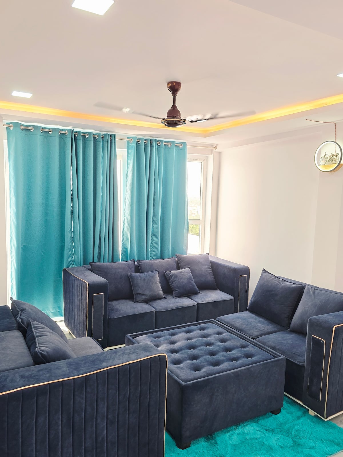 Starlight Blue PentHouse Lead Photo
