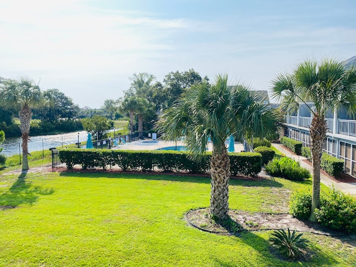 First Base Surfside | Pool, Hot Tub & Pickleball - Surfside Beach, SC