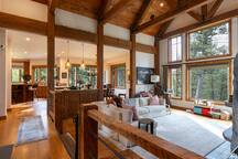 Luxe Spanish Peaks Retreat | Trail + Hot Tub rental in Gallatin Gateway