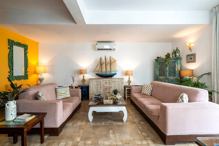 Living room image 4