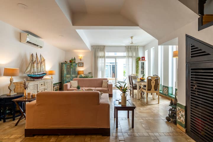 Living room image 2